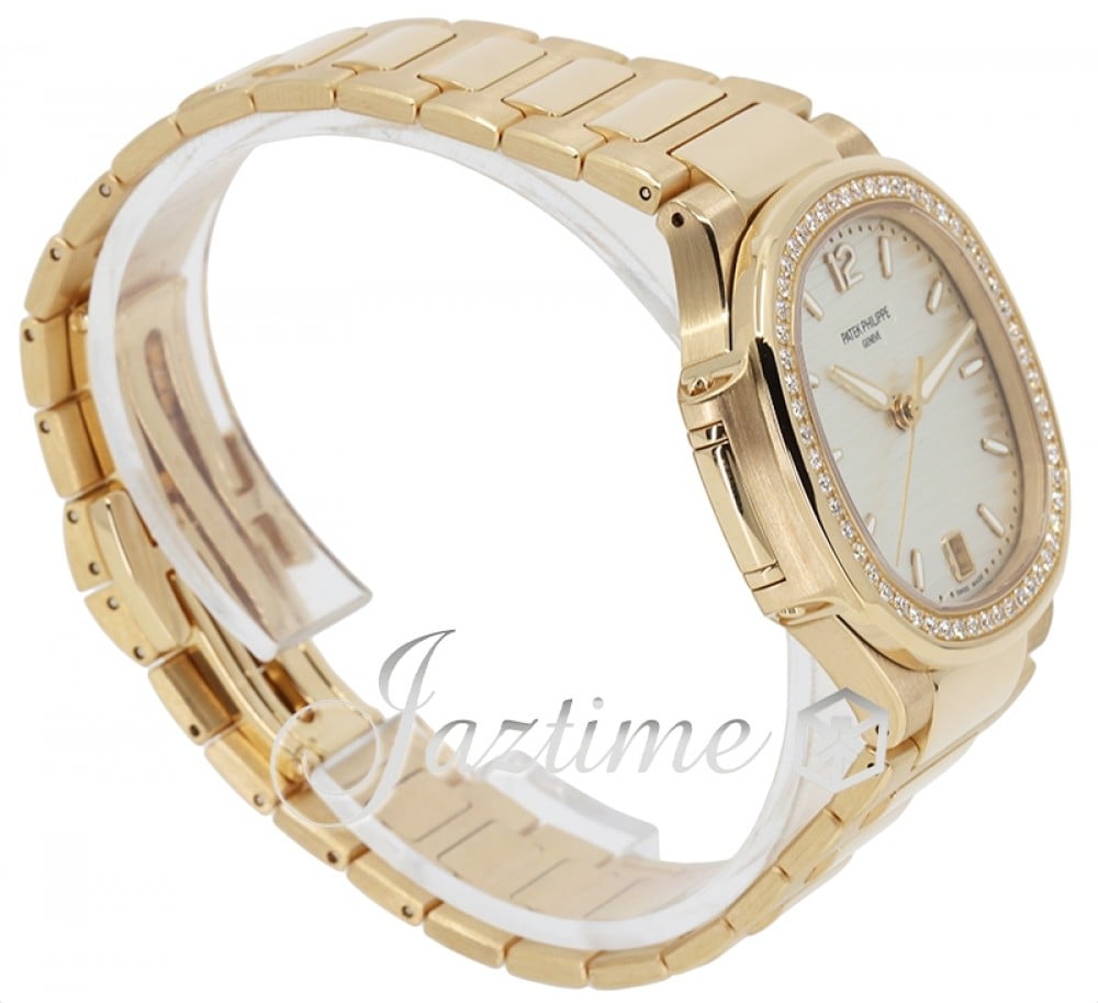 Patek Philippe 7118-1200R Nautilus Ladies Automatic Silver Opaline