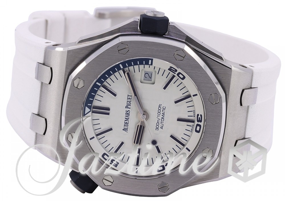 Audemars Piguet 15710ST.OO.A010CA.01 Royal Oak Offshore Diver Men's Automatic White