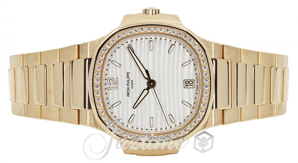 Patek Philippe 7118/1200R-001 Nautilus Ladies Automatic Silver Opaline