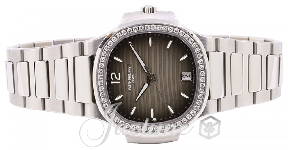 Patek Philippe 7118/1200A011 Nautilus Ladies Automatic Grey