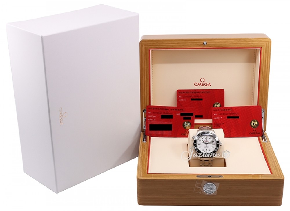 Omega 210.30.42.20.04.001 Seamaster 300m Men's Automatic White