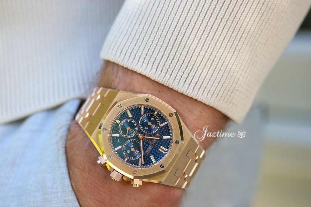 Audemars Piguet 26715OR.OO.1356OR.01 Royal Oak Unisex Automatic Blue