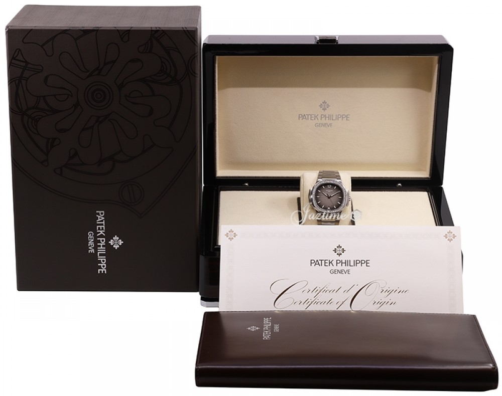 Patek Philippe 7118/1200A011 Nautilus Ladies Automatic Grey