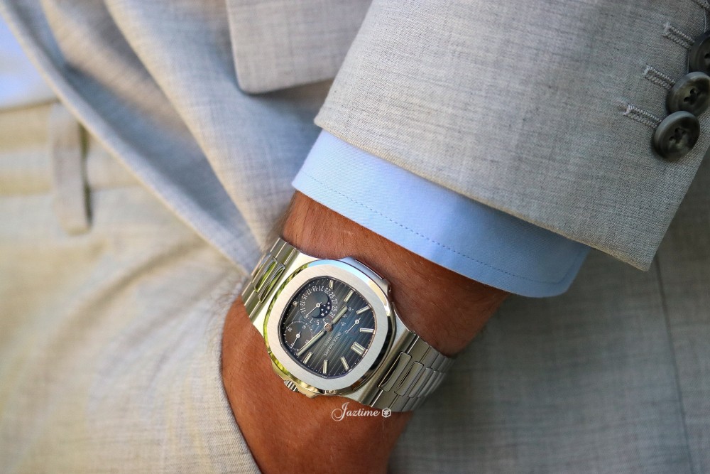 Patek Philippe 5712/1A001 Nautilus Men's Automatic Blue