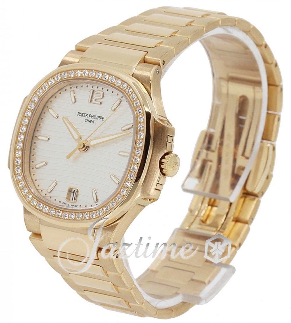 Patek Philippe 7118-1200R Nautilus Ladies Automatic Silver Opaline