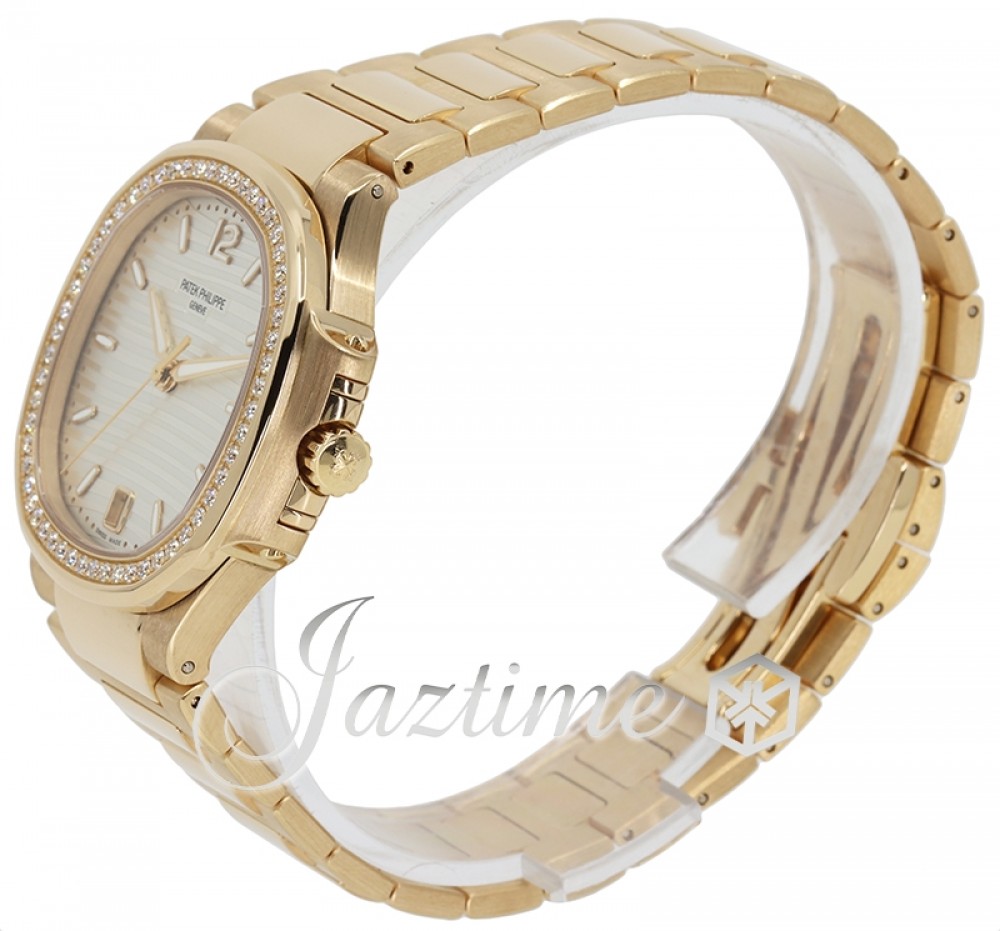 Patek Philippe 7118-1200R Nautilus Ladies Automatic Silver Opaline