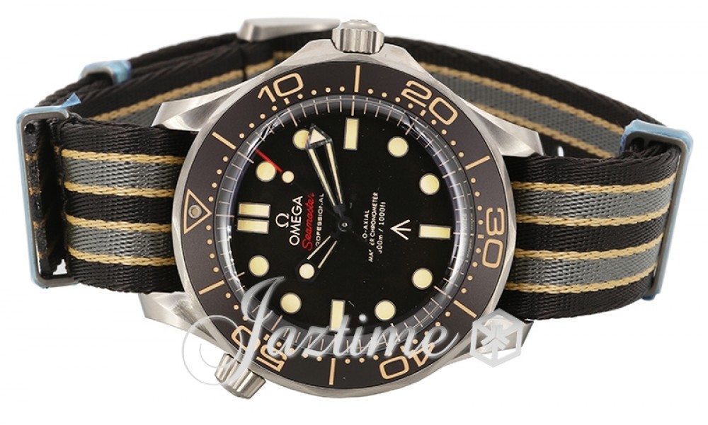 Omega 210.92.42.20.01.001 Seamaster Diver 300M James Bond Men's Automatic Brown