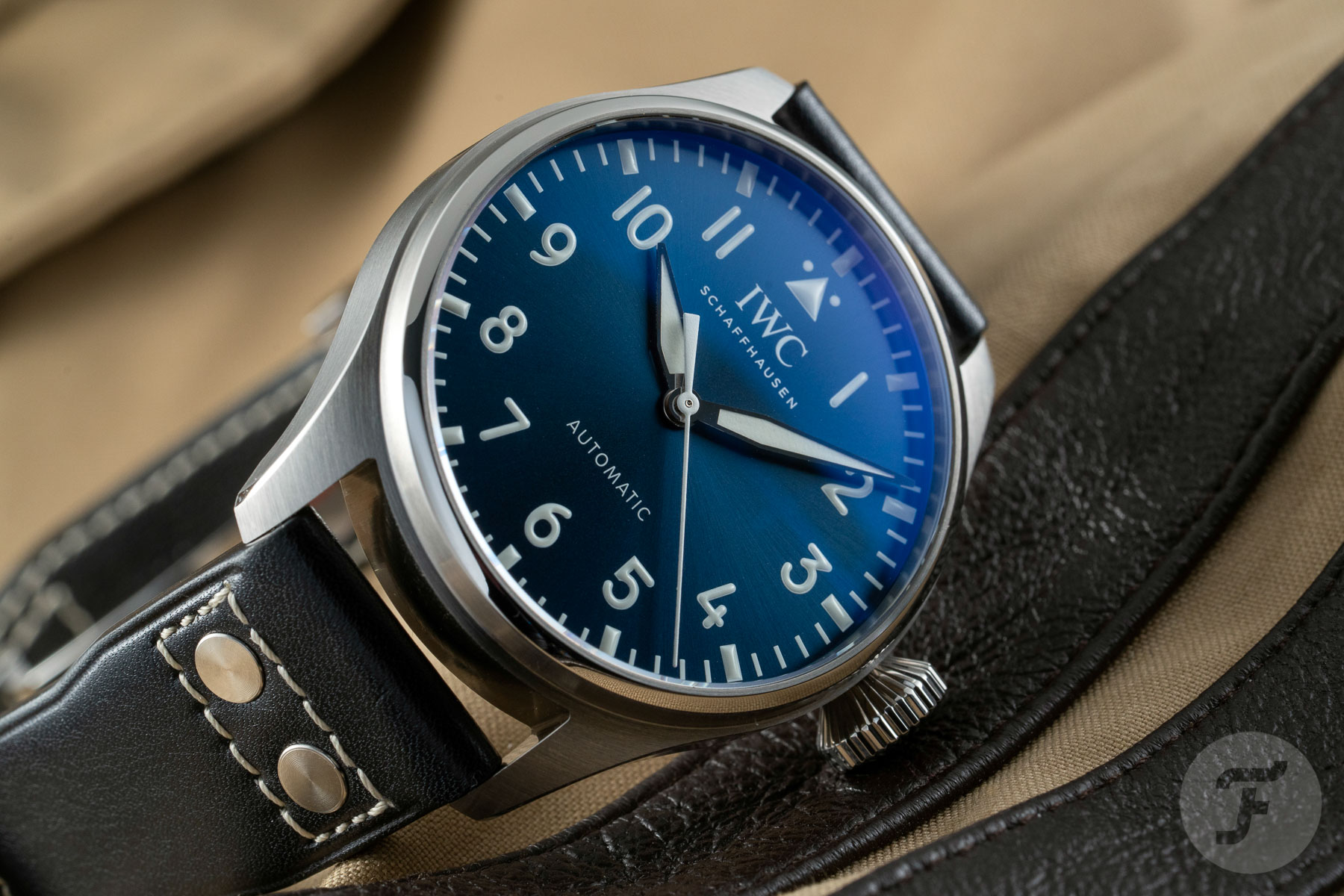 Flying On Auto With The Slimmed-Down IWC Big Pilot's Watch 43