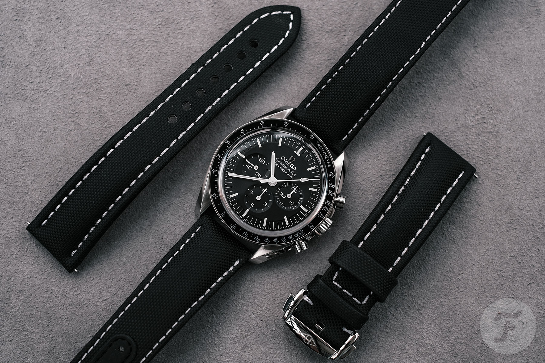 Watch Strap Review 57 - Artem Sailcloth Loop-Less Strap On The Omega Speedmaster