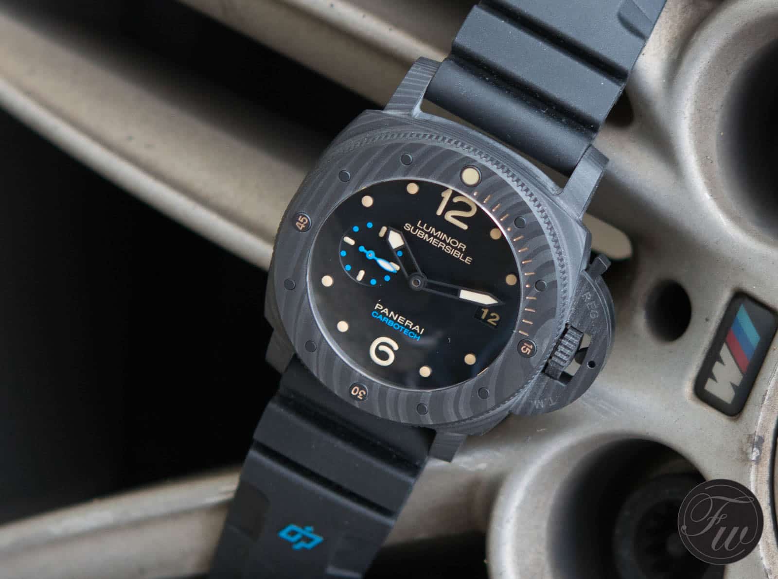 Hands-On Panerai Luminor Submersible 1950 Carbotech PAM 616 Review