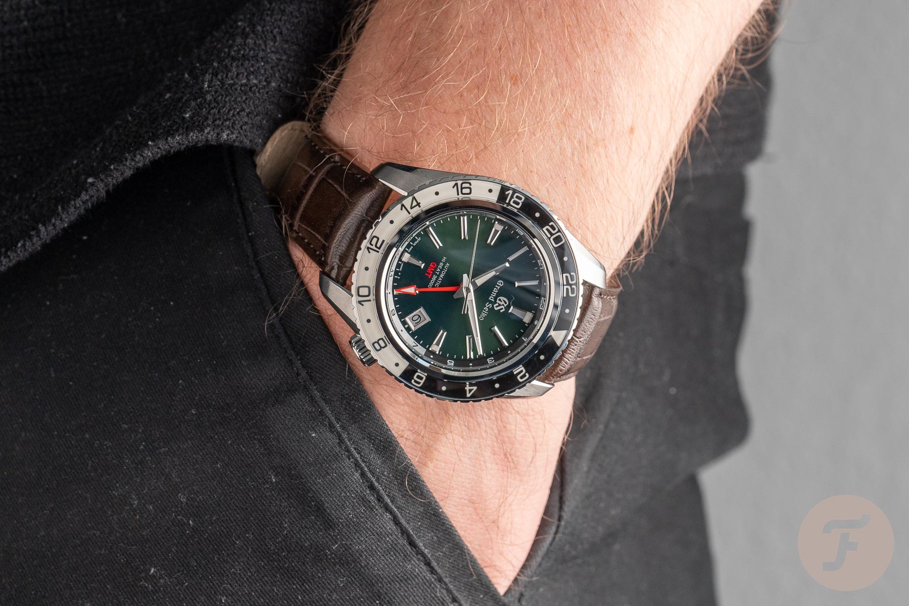 RJ Goes Hands-On With The Grand Seiko SBGJ239 GMT Watch