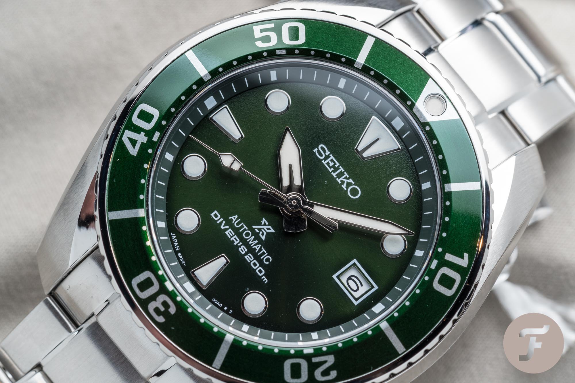 Top 5 Cool Diver Watches For This Summer