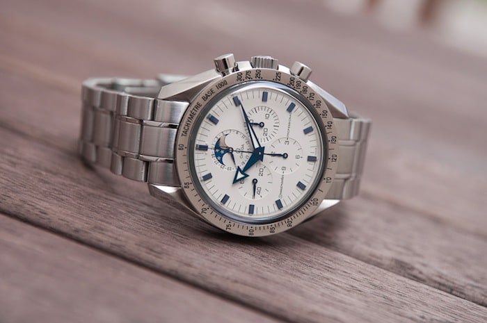 Speedy Tuesday - OMEGA Speedmaster Professional Moonphase 3575.20