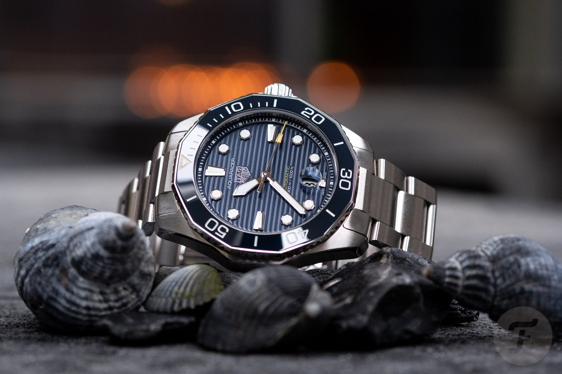 WOTW: Hands-On Review With The TAG Heuer Aquaracer 300 Blue Dial