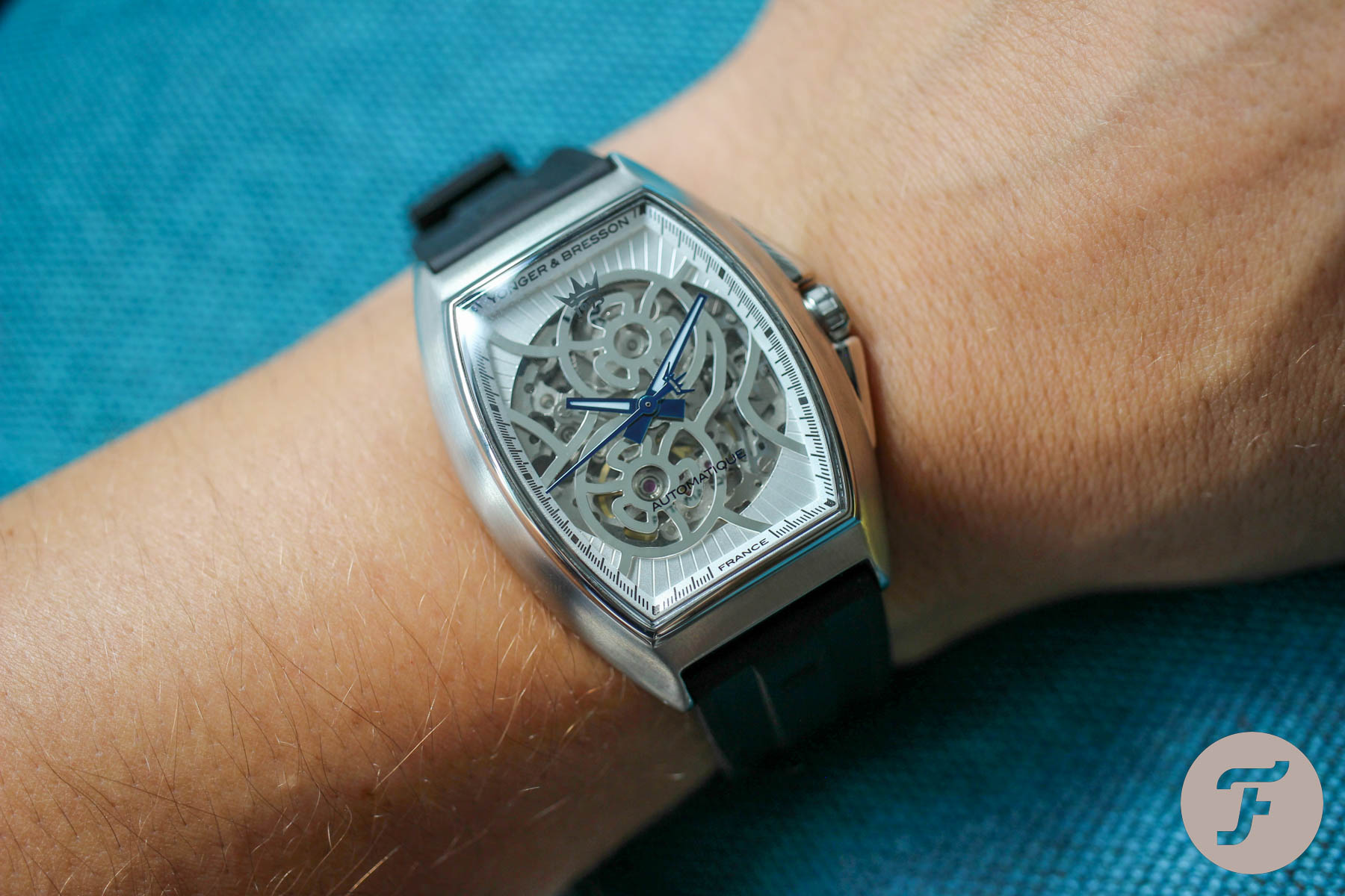 Hands-On With The Yonger Bresson Le Singulier Trio Watch