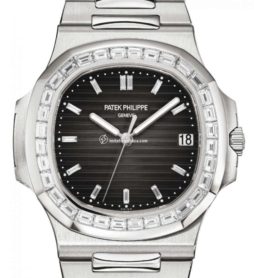 Patek Philippe 5711/110P-001 Nautilus Men's Automatic Black